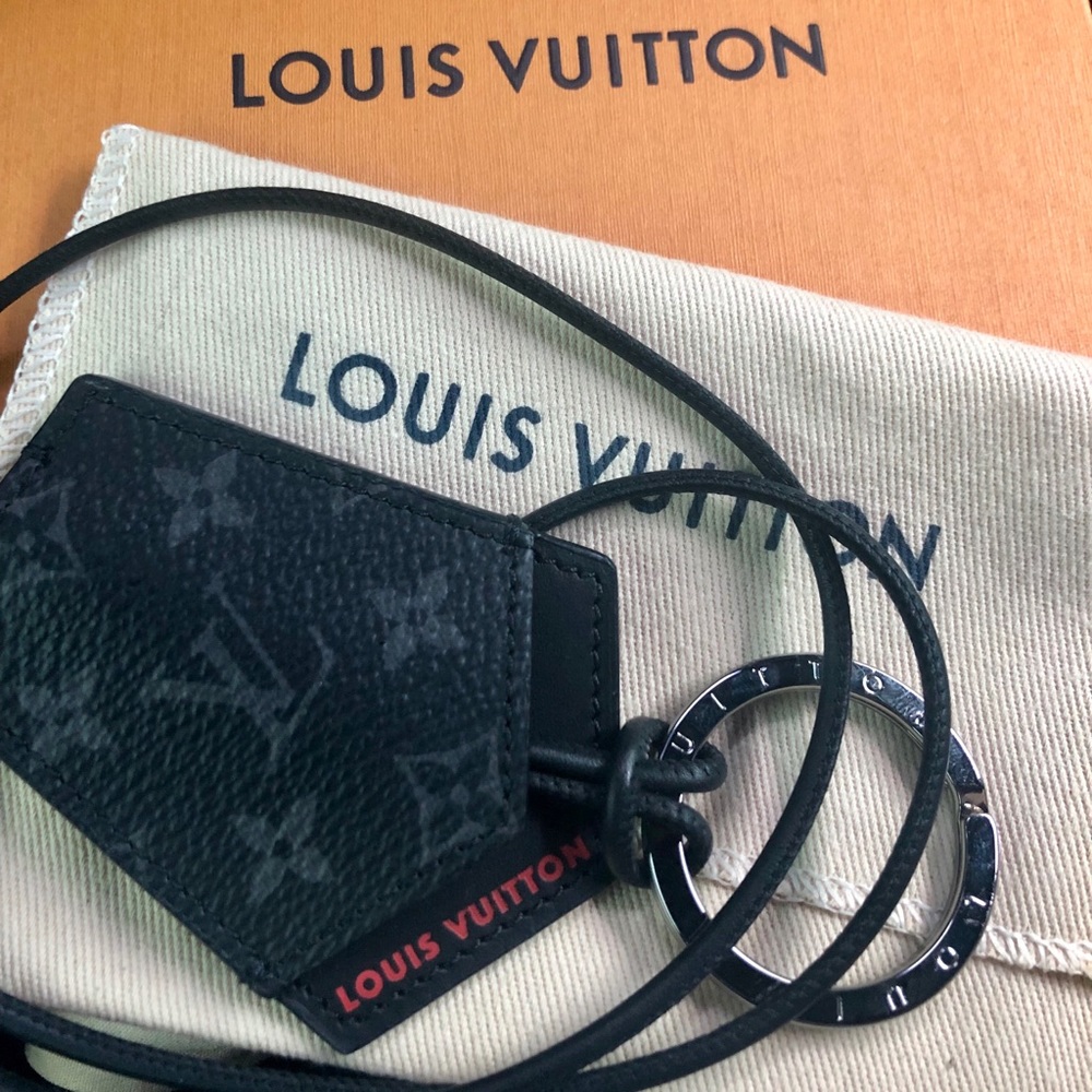 Louis Vuitton Lanyard/key holder